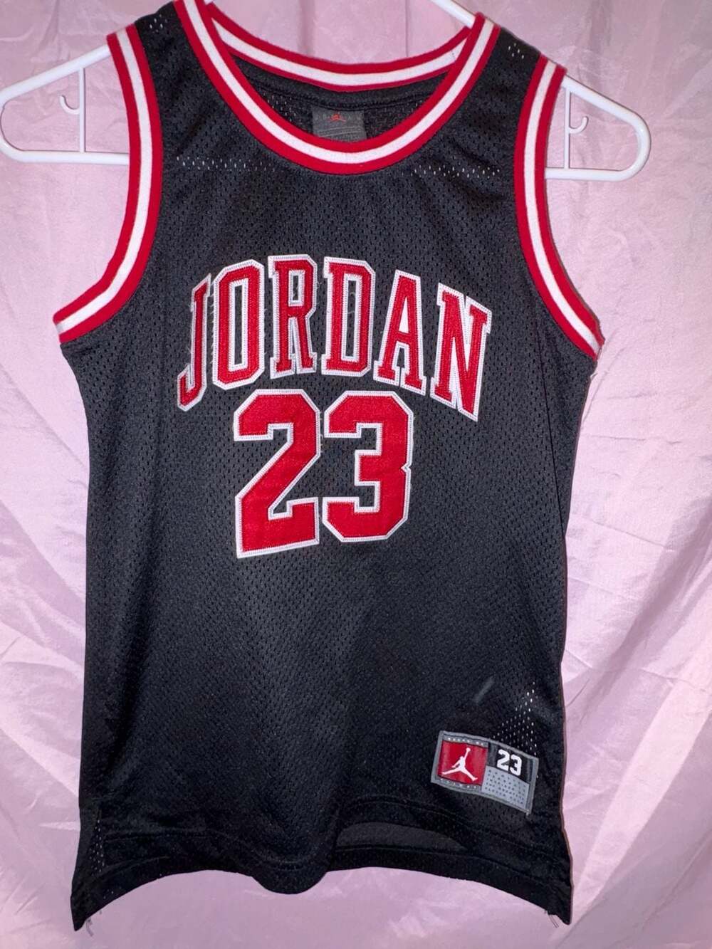 Jordan 23 Jersey Size 8-10 YRS Black Red Mesh